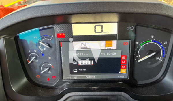 Camión Renault Kerax K460 Tolva - N°226 - Imagen 5