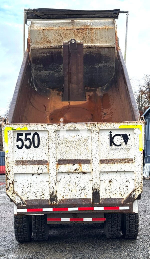 Camión Mack GU 813 6x4 Tolva – N°550 - Imagen 9