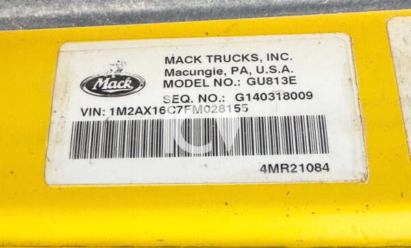 Camión Mack GU 813 6x4 Tolva – N°640 - Imagen 7