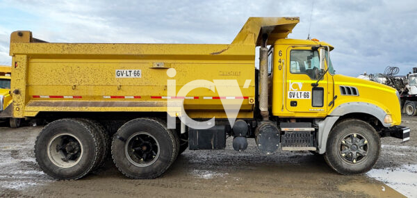 Camión Mack GU 813 6x4 Tolva – N°640 - Imagen 3