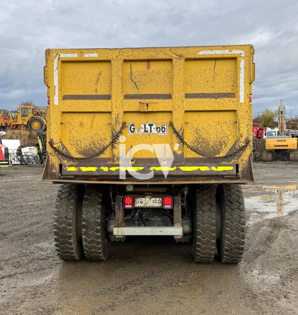 Camión Mack GU 813 6x4 Tolva – N°640 - Imagen 5
